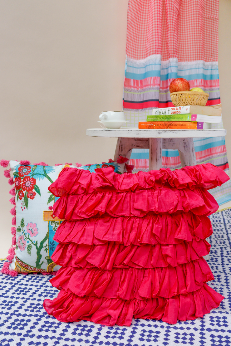 Palenquera frill cushion