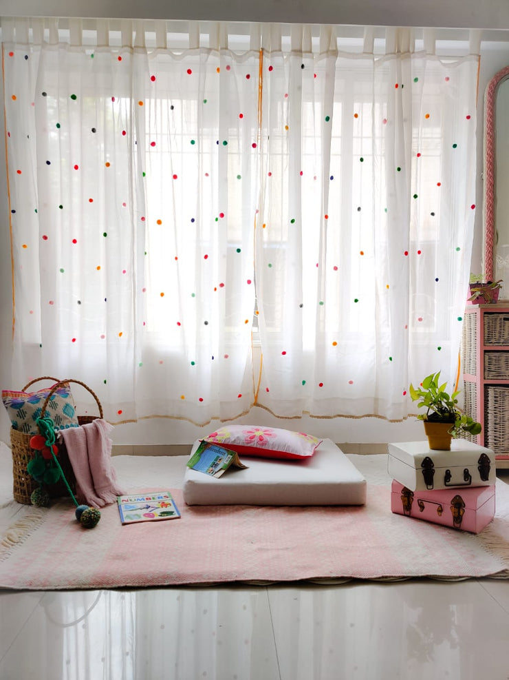 Pompom Glaze Curtain