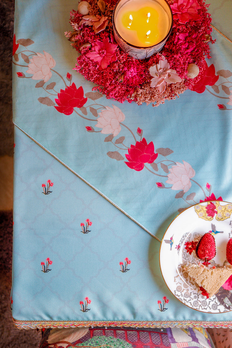 Gul Table Runner