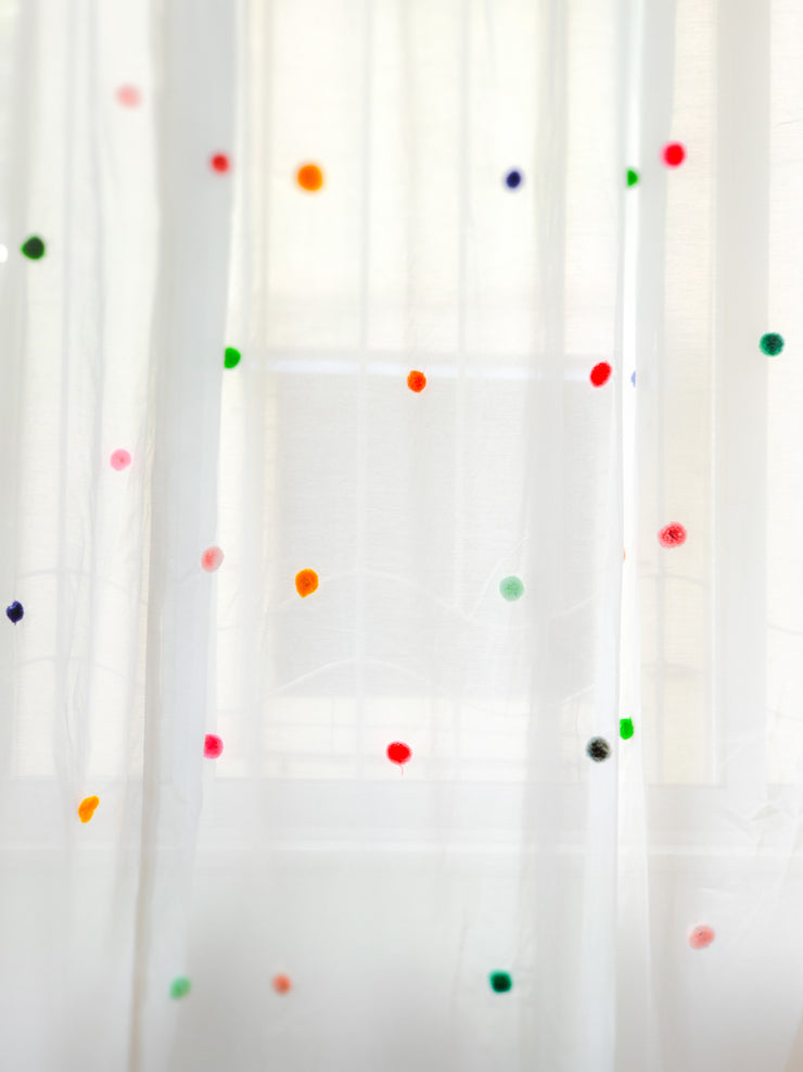 Pompom Glaze Curtain