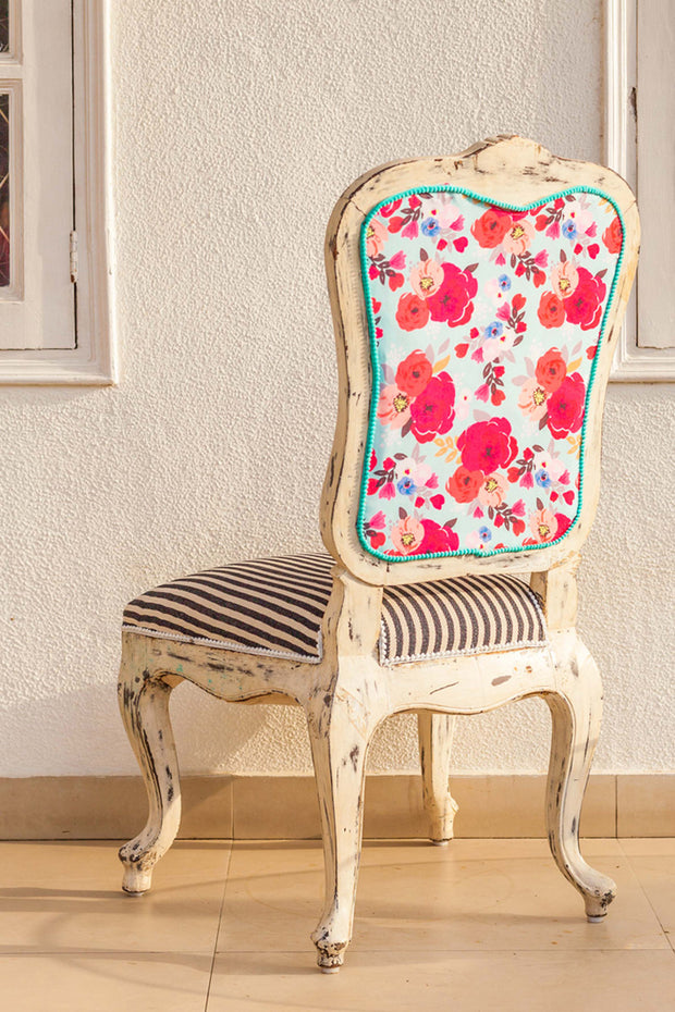 Multi flora checkered chair
